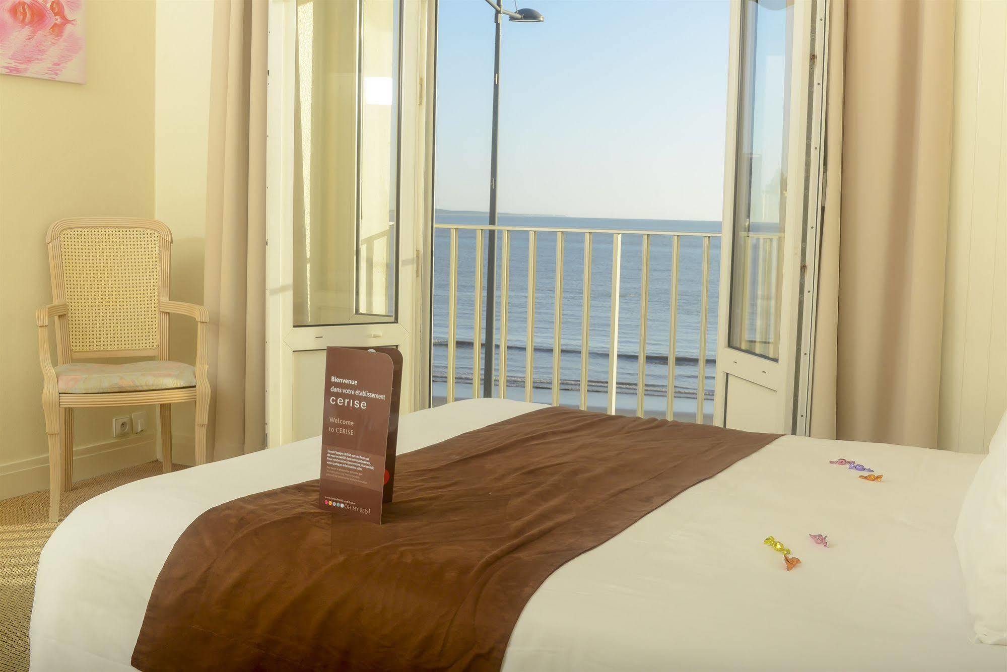 Cerise Royan - Le Grand Hotel De La Plage Eksteriør bilde
