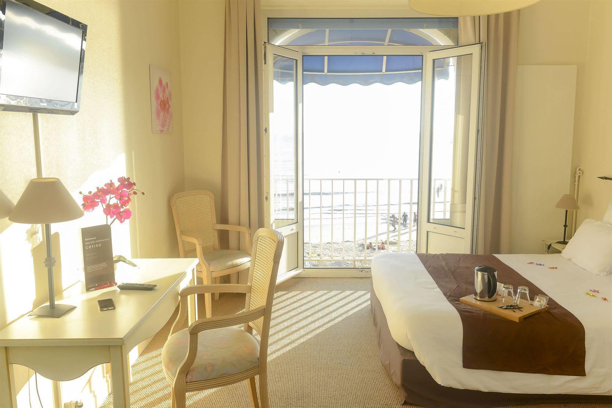 Cerise Royan - Le Grand Hotel De La Plage Eksteriør bilde